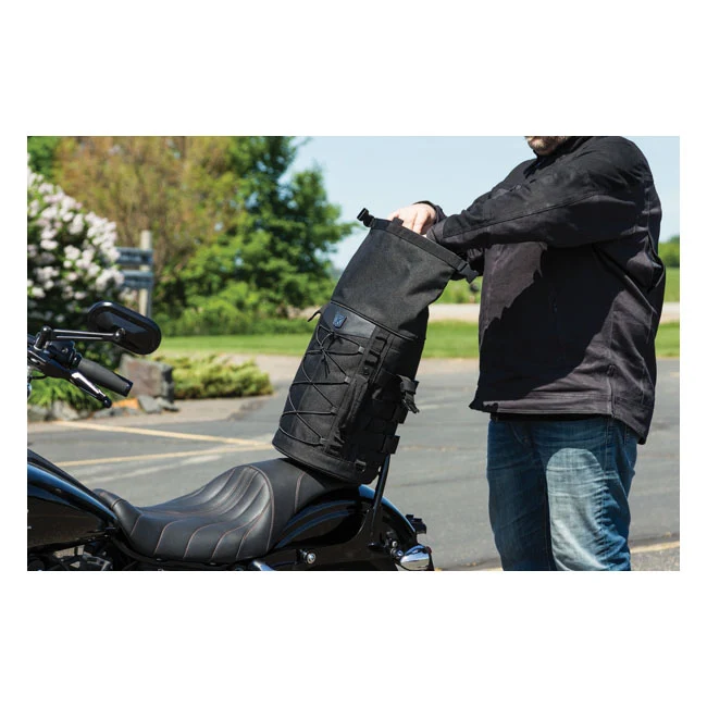 Kuryakyn Momentum Deadbeat 23L Sissy Bar Duffelväska MC