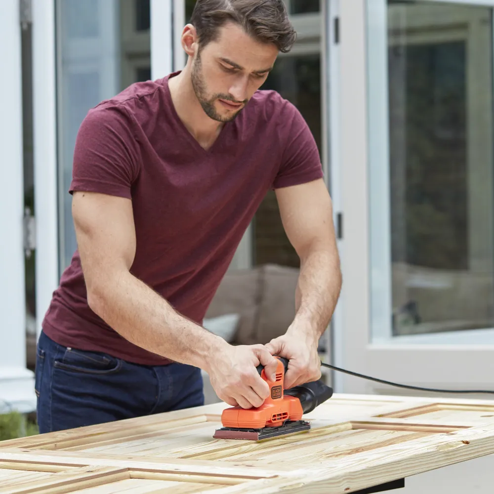 Black+Decker BEW220-QS 150W orbitalslip
