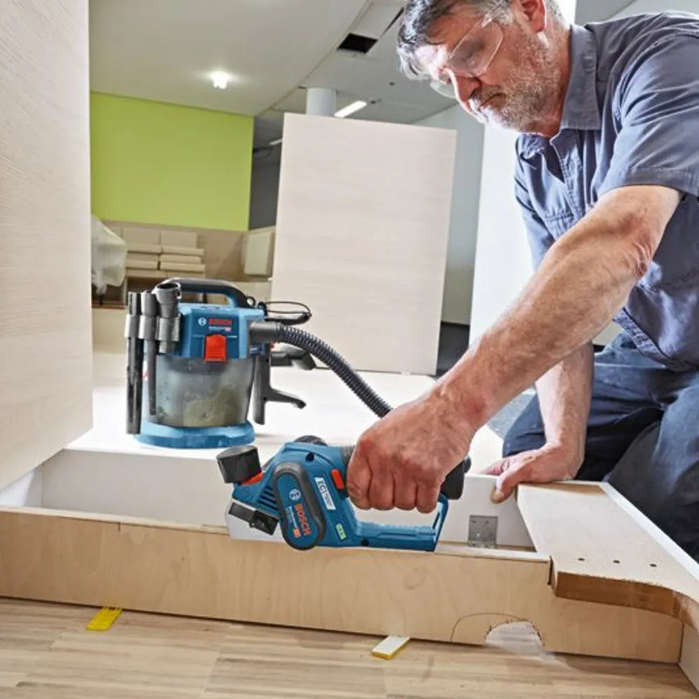 Bosch GHO 12V-20 PRO 12V hyvel