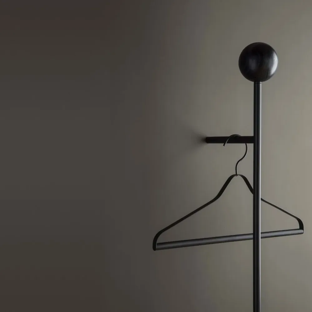 Coat Hanger Set 3