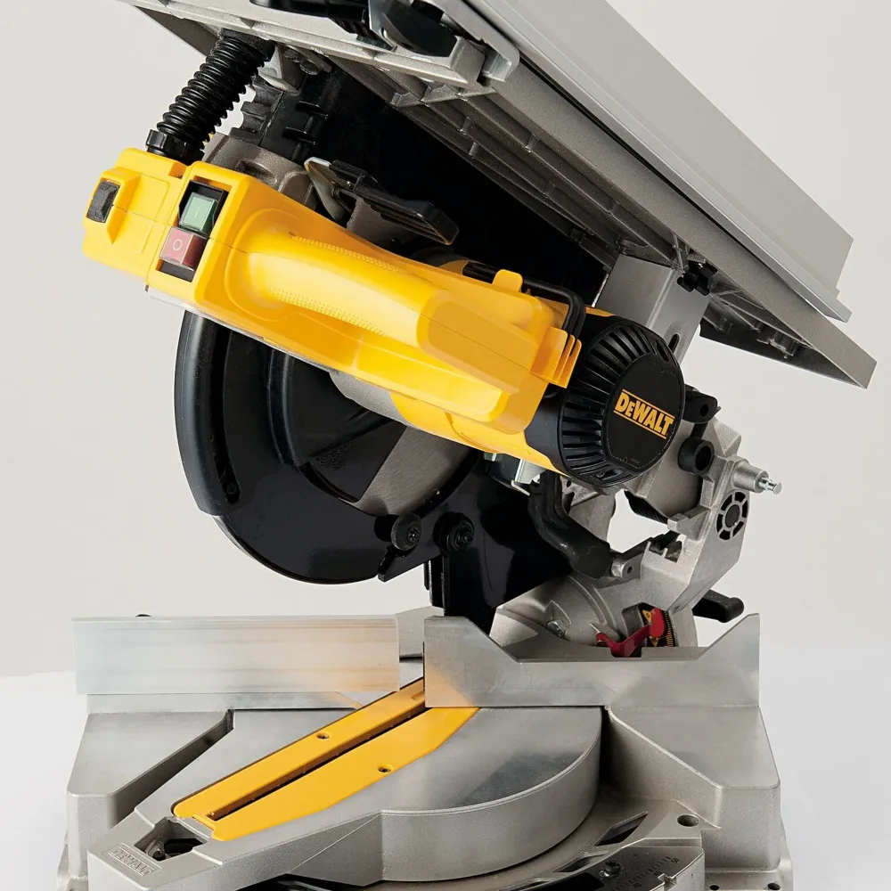 Dewalt D27113-QS 1600W Kap- och geringssåg