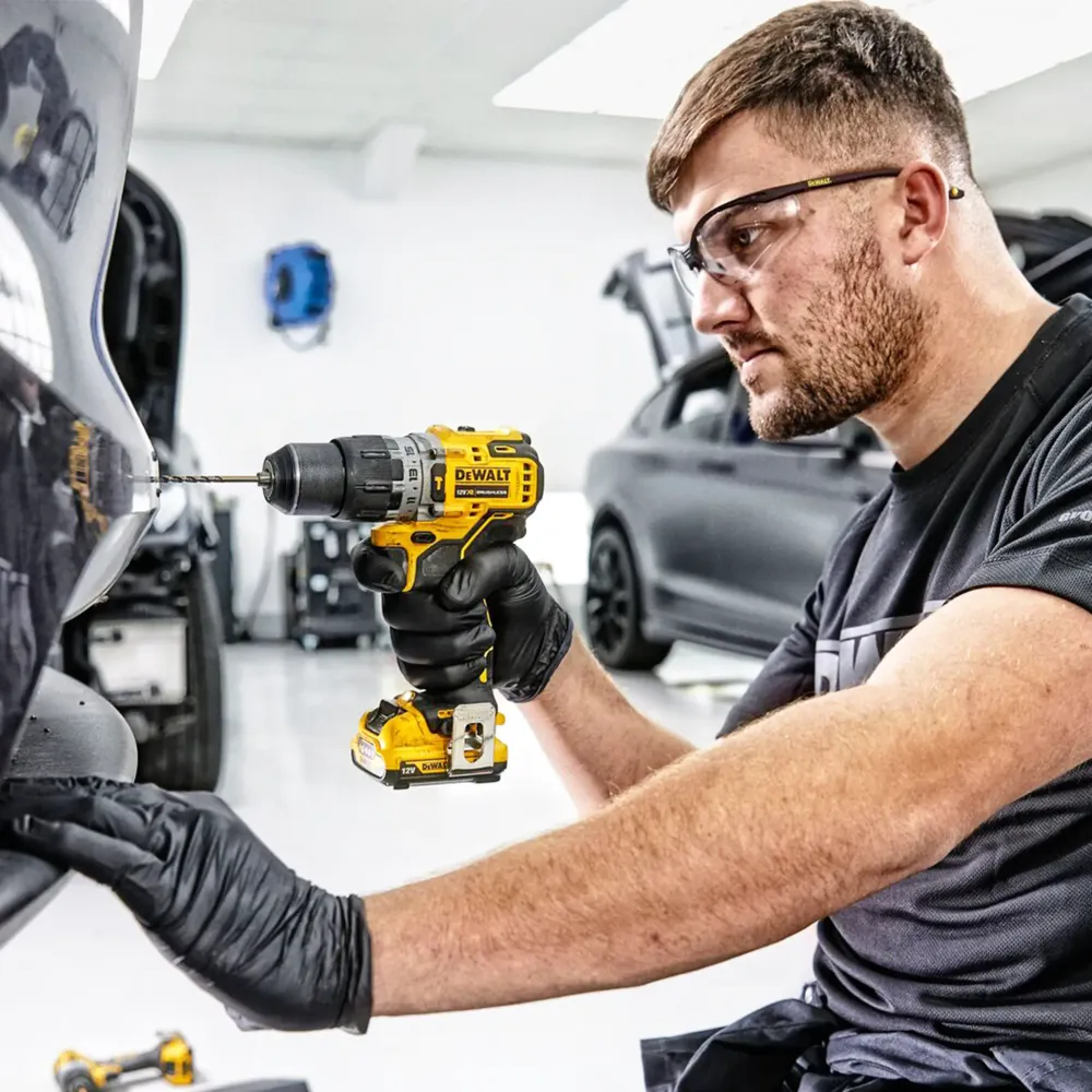 Dewalt DCD706D2-QW 12V 2Ah borrskruvdragare