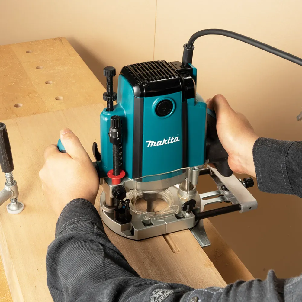 Makita RP1803FX08 1650W Vertikalfräs