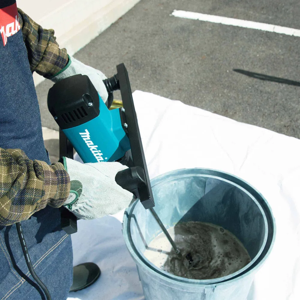 Makita UT1600 1800W Blandarborr