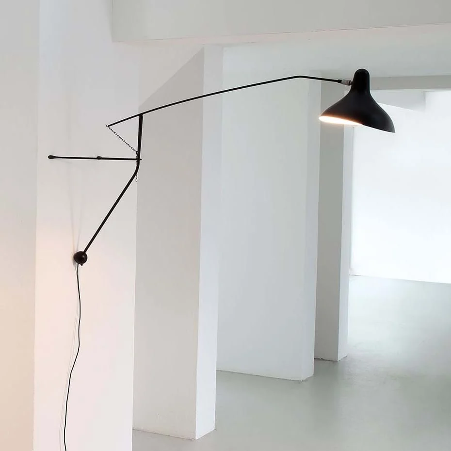 Mantis BS2 Wall Lamp