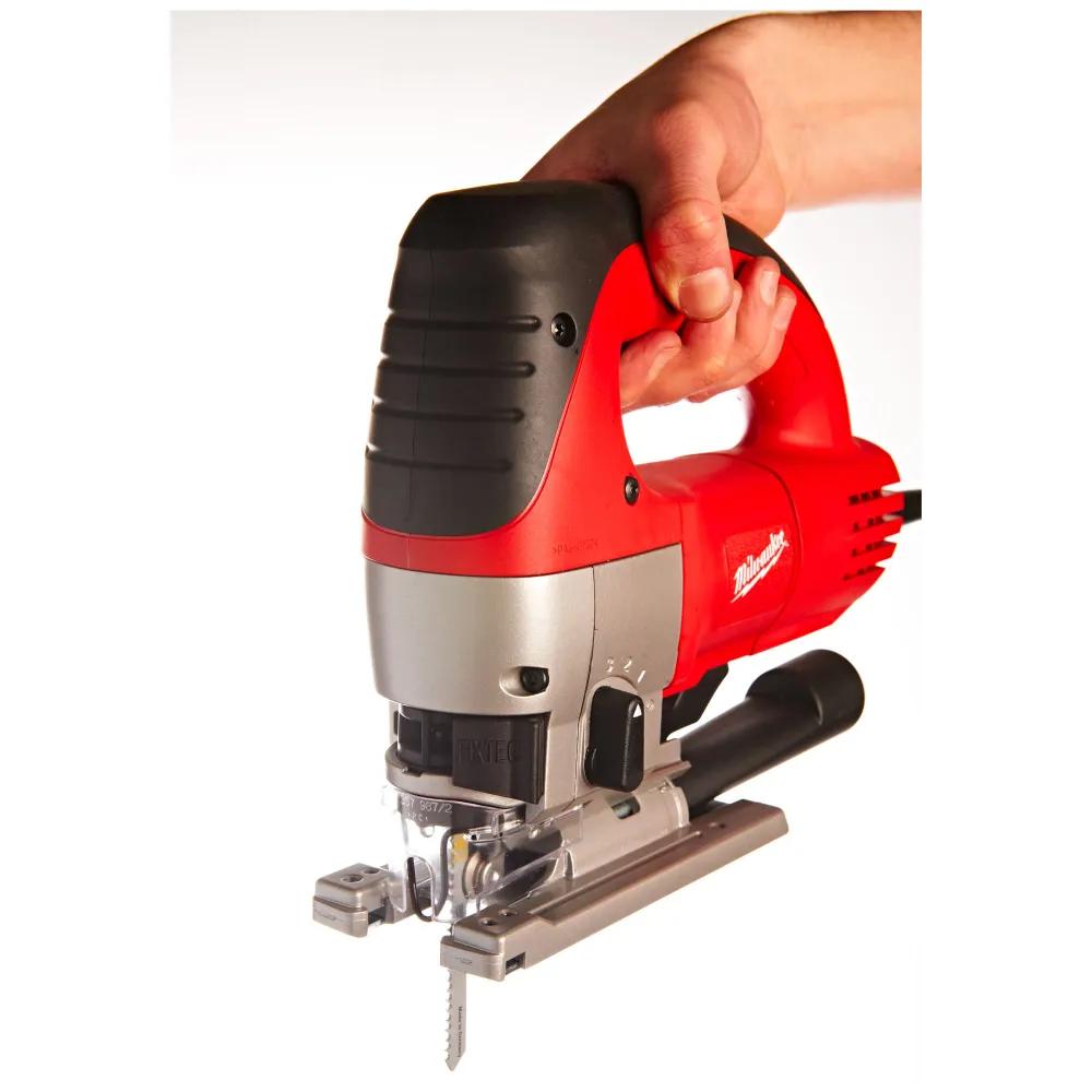 Milwaukee JSPE 135 TX 750W tigersåg
