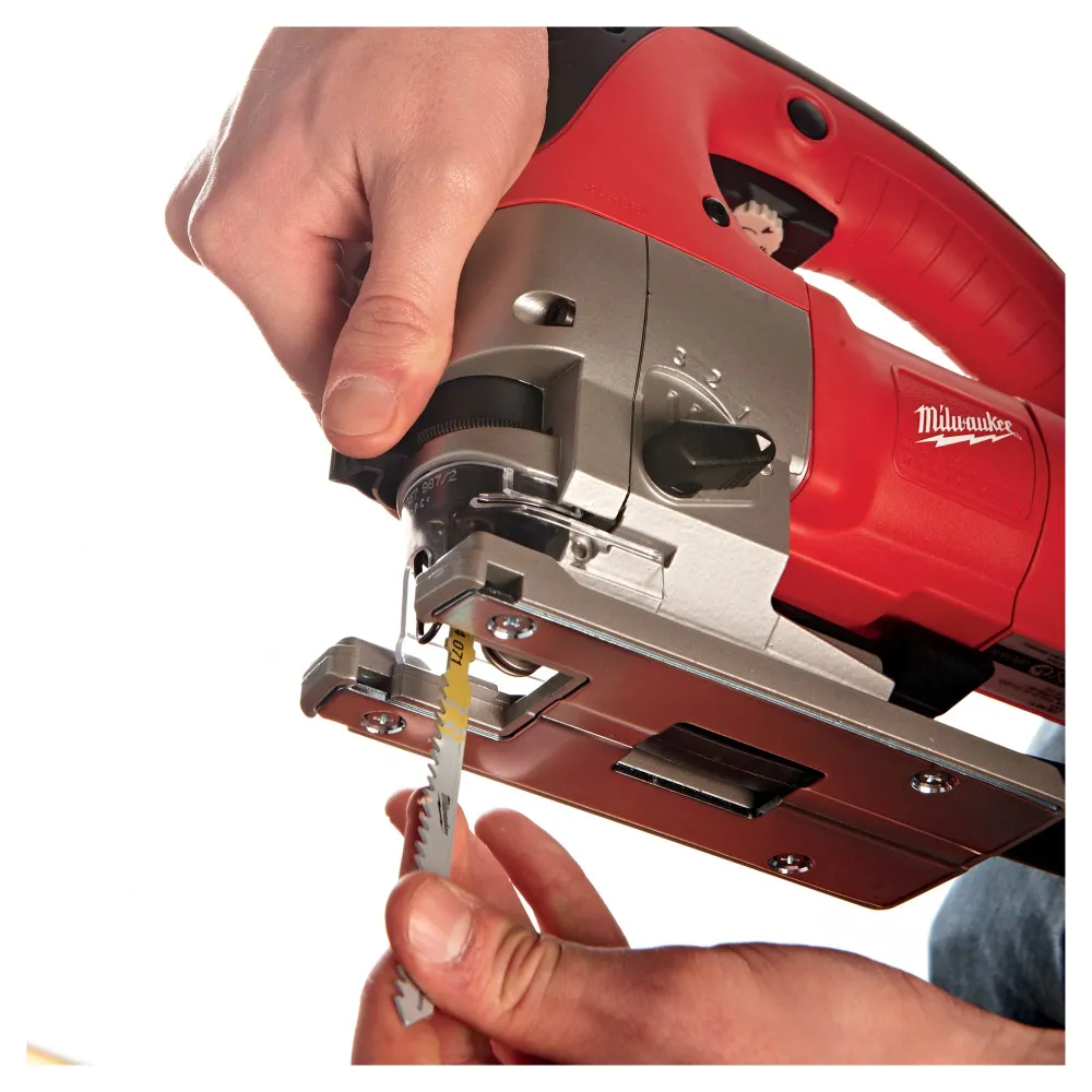 Milwaukee JSPE 135 TX 750W tigersåg