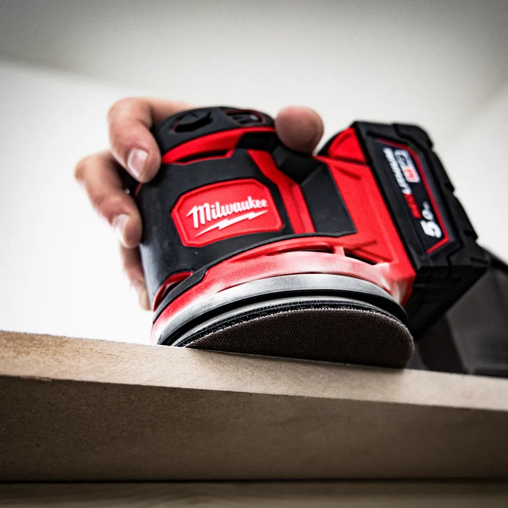 Milwaukee M18 BOS125-502B 18V 5Ah Excenterslip