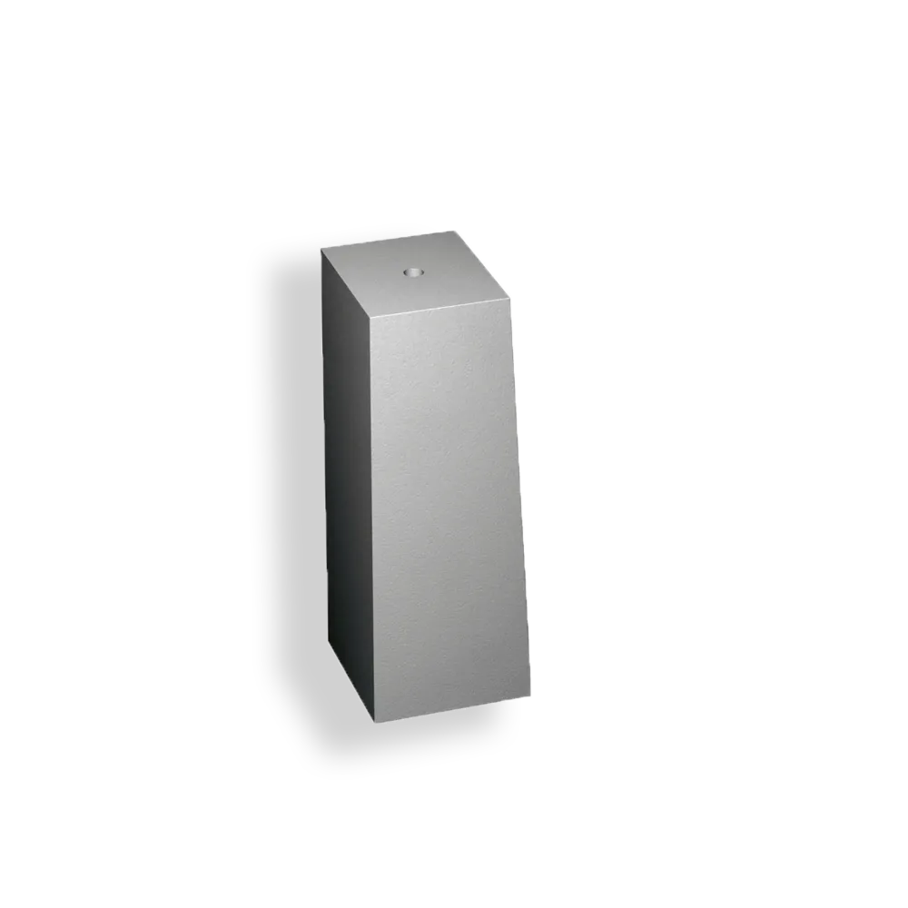 PLINT 500 JUSTERBAR M16 185X185X500MM GRÅ