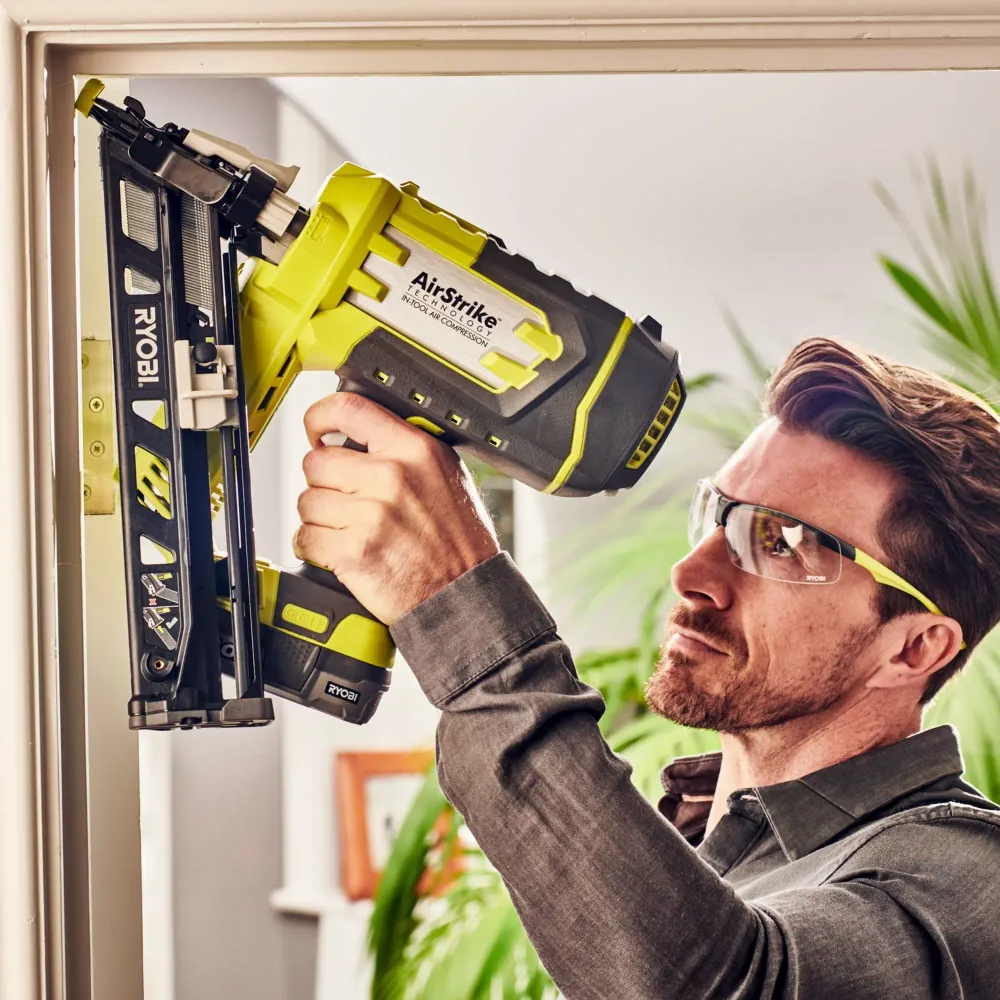 Ryobi R15GN18-0 18V Spikpistol