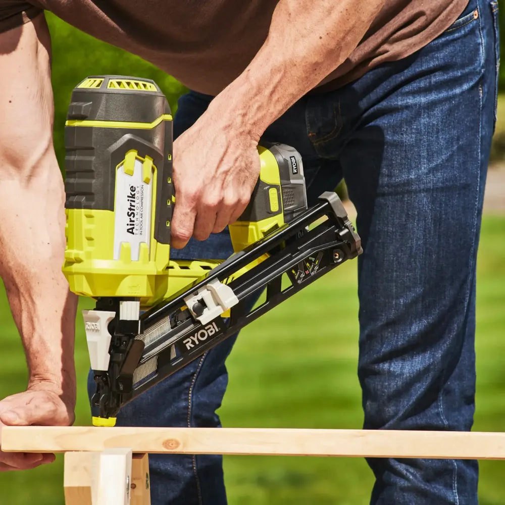 Ryobi R15GN18-0 18V Spikpistol